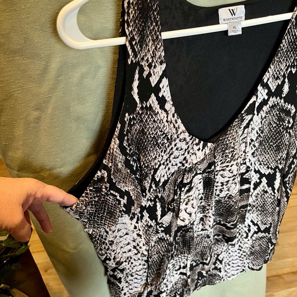 Worthington XL sleeveless snake print blouse - Picture 5 of 8